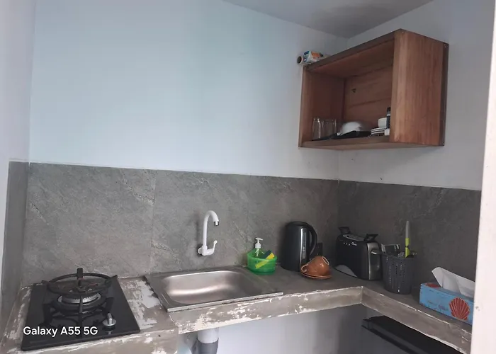 Giyor Villa *