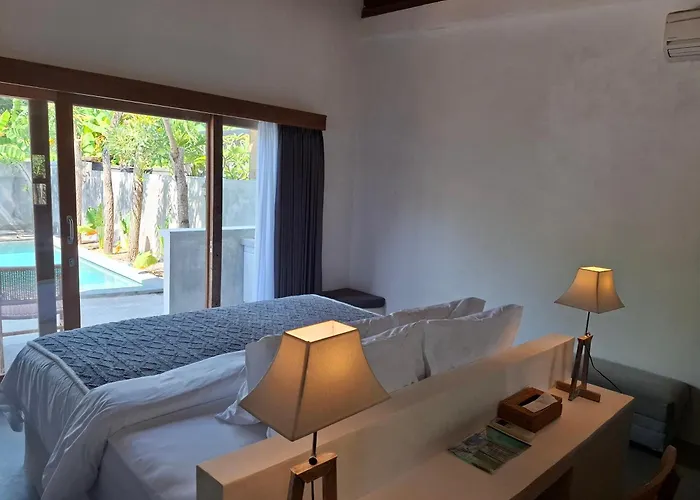 Giyor Villa *