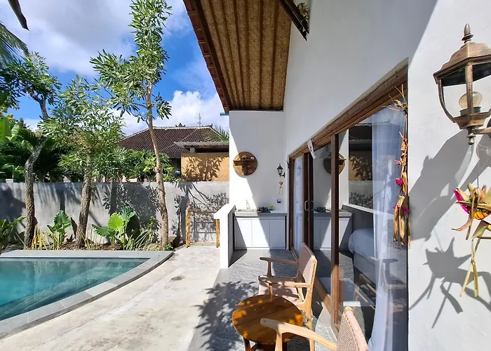 Giyor Villa *